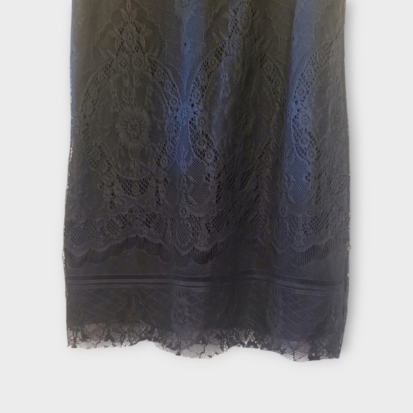 𝐃𝐘𝐍𝐀𝐌𝐈𝐓𝐄 - 𝐁𝐥𝐚𝐜𝐤 𝐃𝐫𝐞𝐬𝐬 𝐰𝐢𝐭𝐡 𝐋𝐚𝐜𝐞 𝐎𝐯𝐞𝐫𝐥𝐚𝐲 - Picture 3 of 9